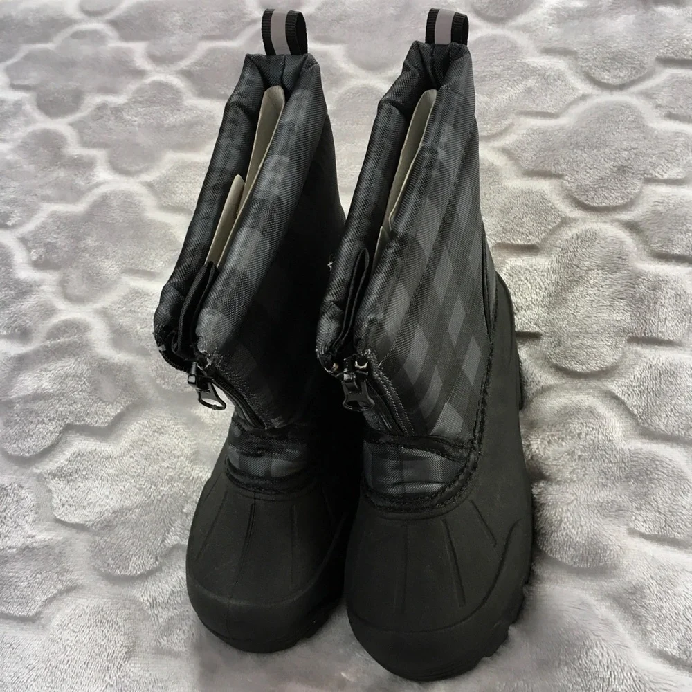Northside Kids Thermolite Winter Boots Sz 12  Factory Flaw*